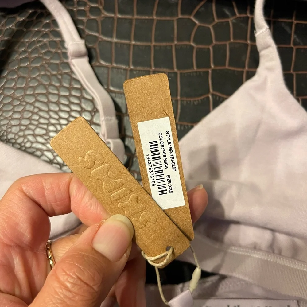 SKIMS Fits Everyone TRIANGLE BRALETTE - Picture 2 of 5
